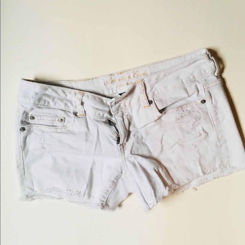 American Eagle Outfitters white shorts, size 4